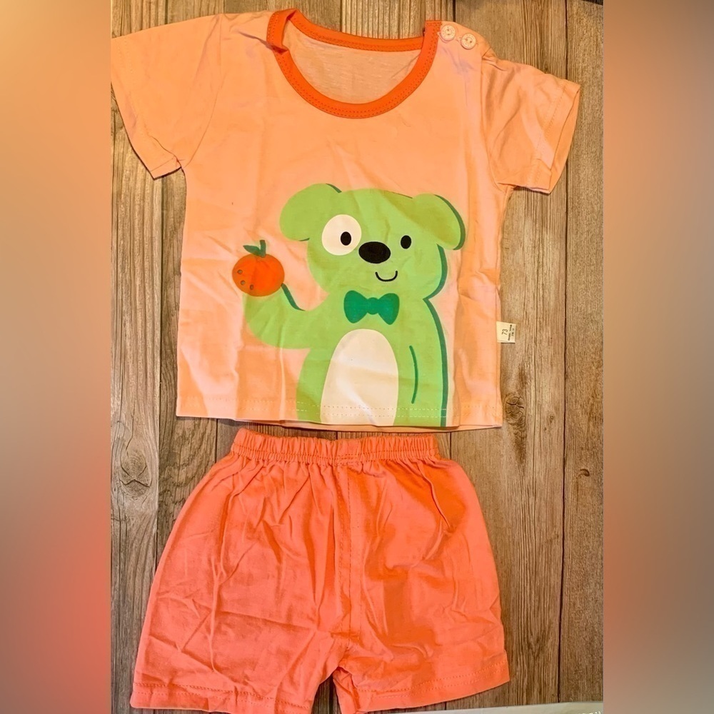 Casual T-shirt and stretch pants set for toddler boy or girl - Picture 2 of 3